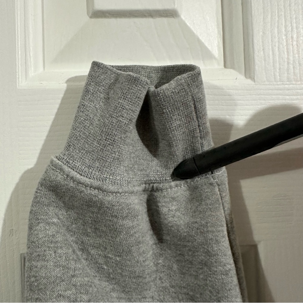 Carhartt Hoodie - Picture 4 of 9